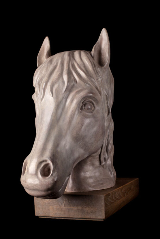 Anat Ben Ezra. Noble horse. Original Art. Sculpture. Made of Acrylic. Signed. W35xH63xD50 cm