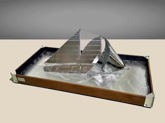 Chelita Zuckermann | SAILING. 2021 Original Art. Sculpture. Hammered and polished aluminum on a wooden base. Assembled with bolts and rivets. 30x90x45 cm. Signed. 