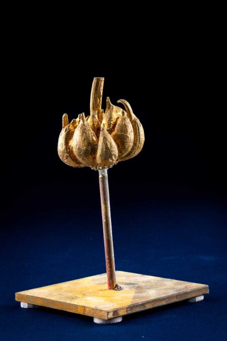 Avishai Greis | Garlic Bronze Sculpture. 2021